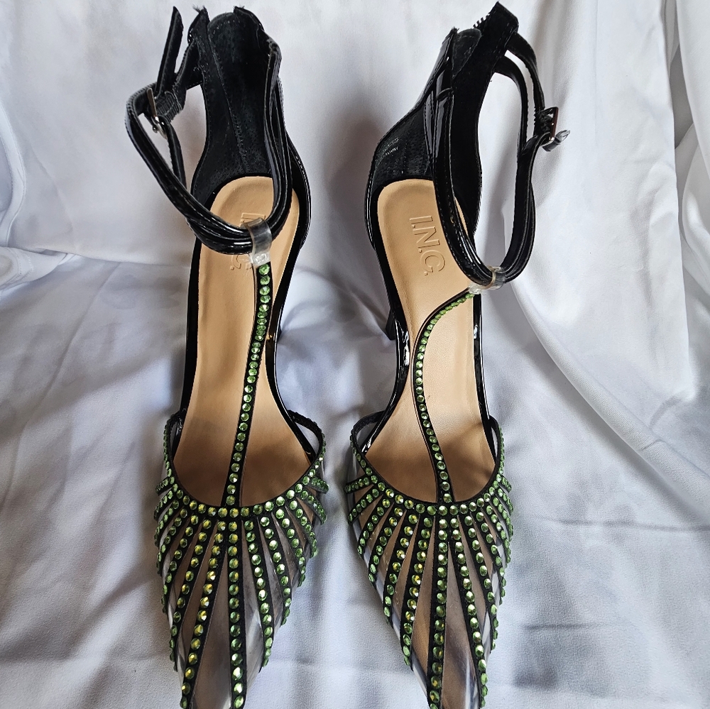 Shoe